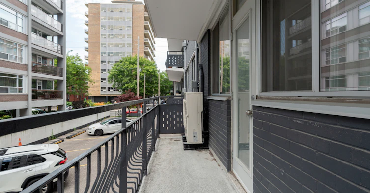0704-161 St George Street, Toronto, ON, M5R 2M3 - 18