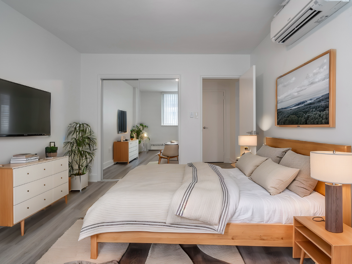 0704-161 St George Street, Toronto, ON, M5R 2M3 - 4