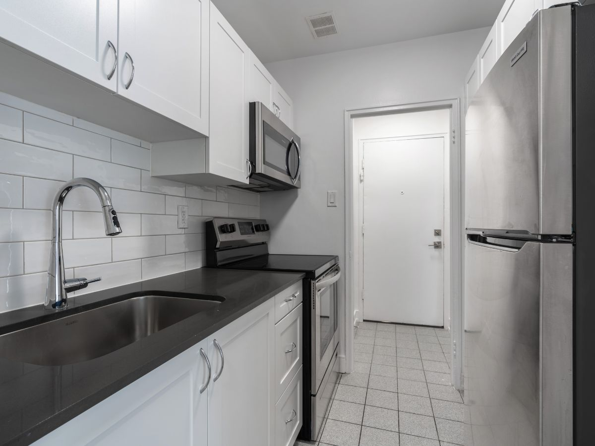 0704-161 St George Street, Toronto, ON, M5R 2M3 - 17