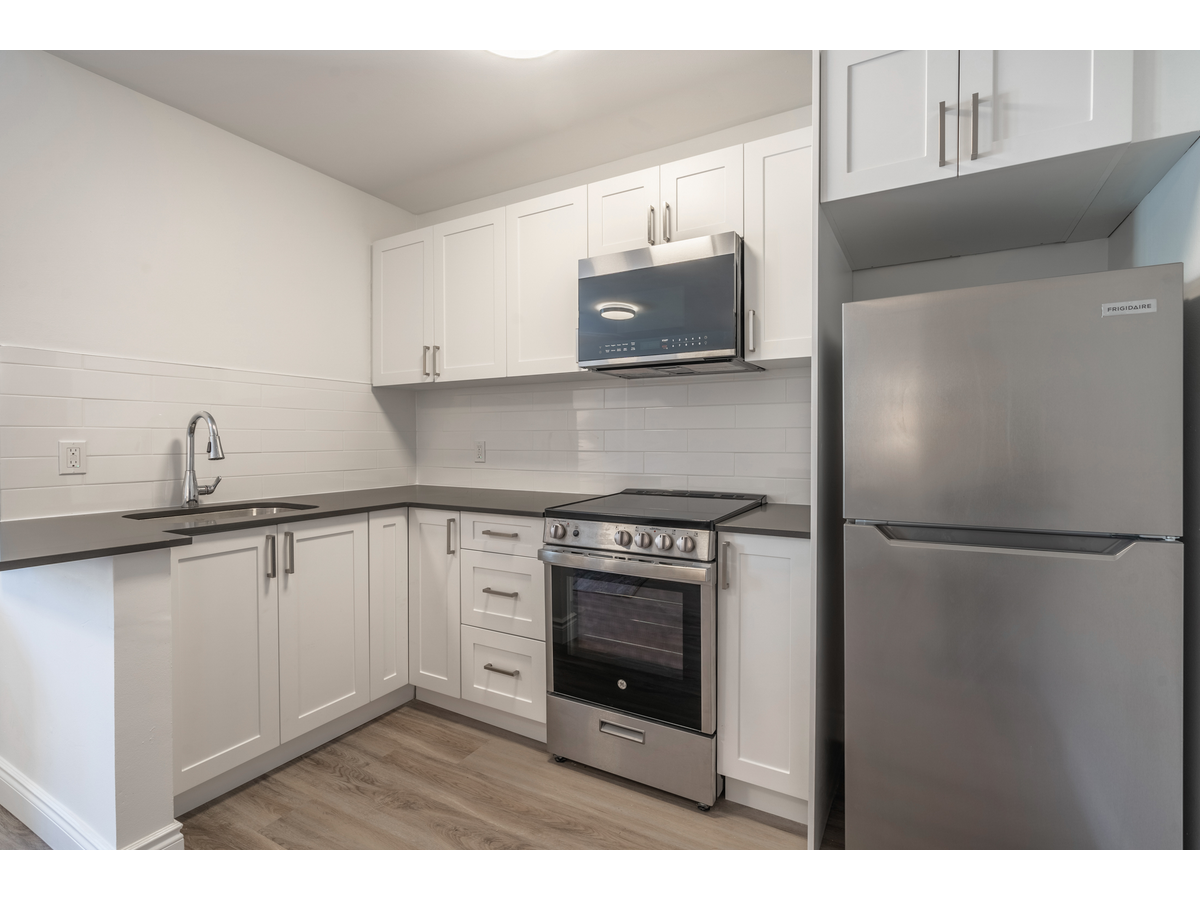 D8-608 Church Street, Toronto, ON, M4Y 2E7 - 9
