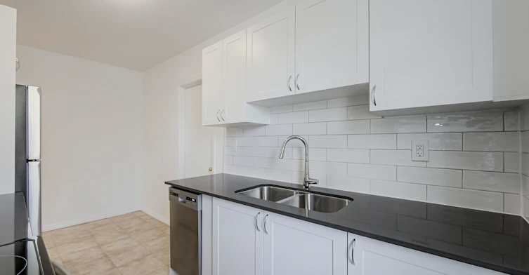 85 Silver Birch Avenue, Toronto, ON, M4E 3L2 - 2