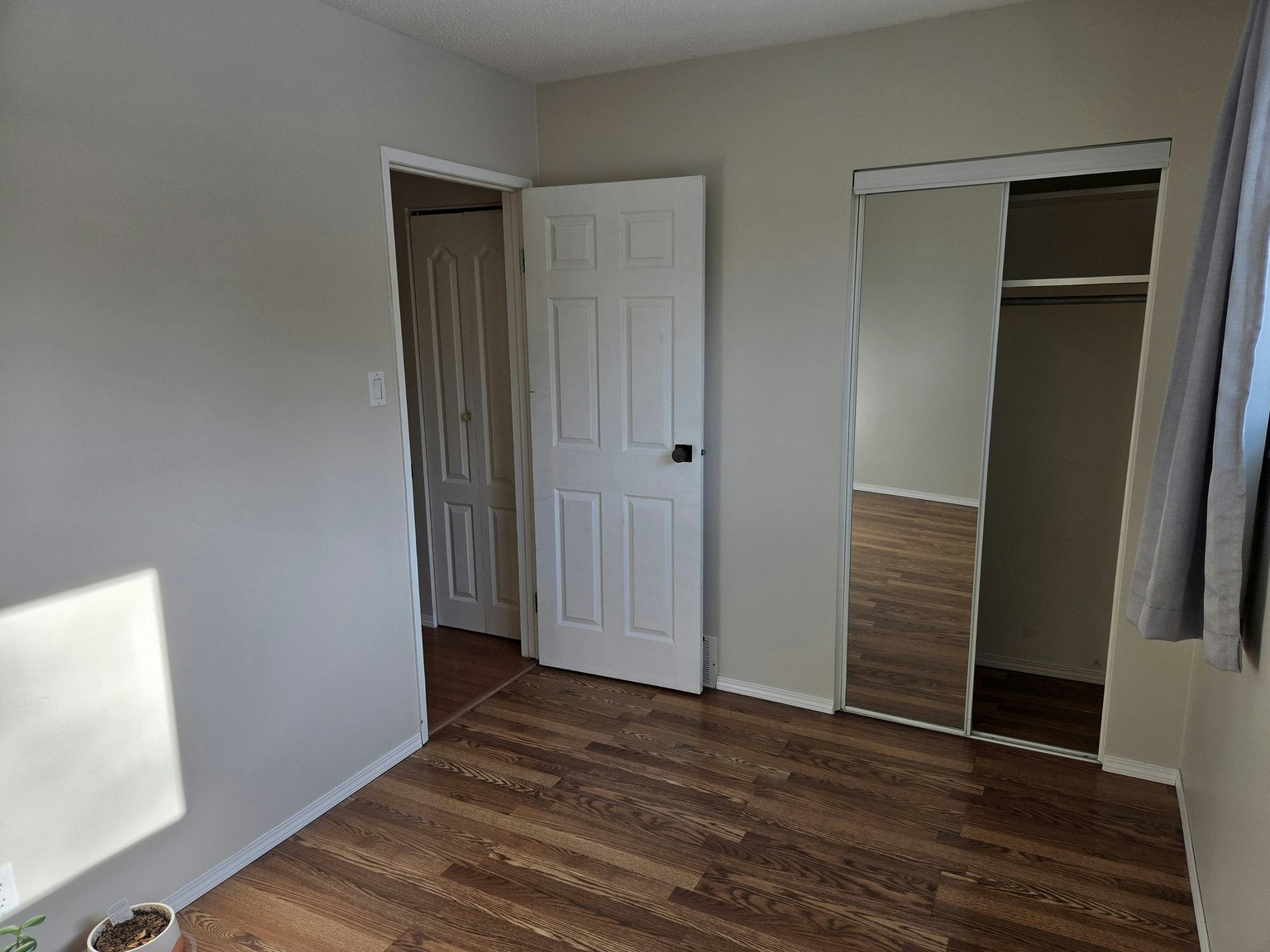 203 Campion Crescent, Saskatoon, SK, S7H 3T8 - 3