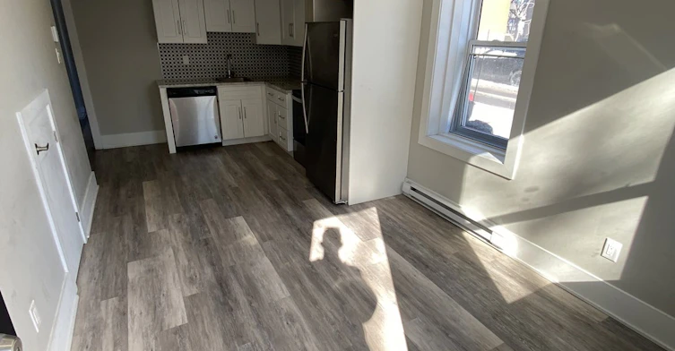 2431-2421 De Maisonneuve East, Montréal, QC, H2K 2E8 - 3