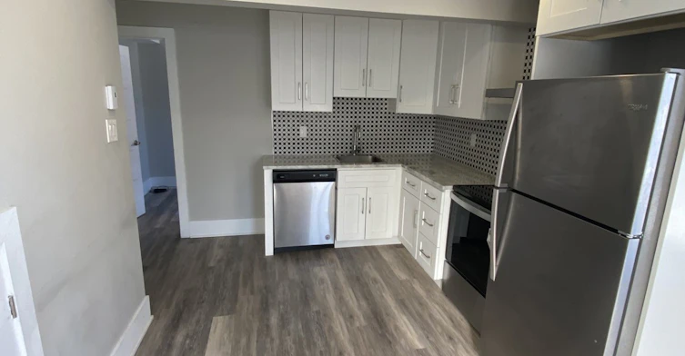 2431-2421 De Maisonneuve East, Montréal, QC, H2K 2E8 - 2