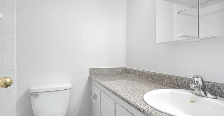 4760 De La Côte Des Neiges Chemin, Montréal, QC, H3V 1G3 - 11