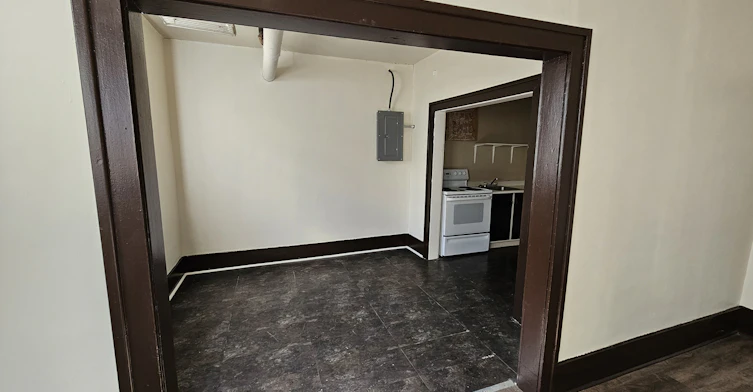 1-2078 Garnet Street, Regina, SK, S4T 2Z6 - 4