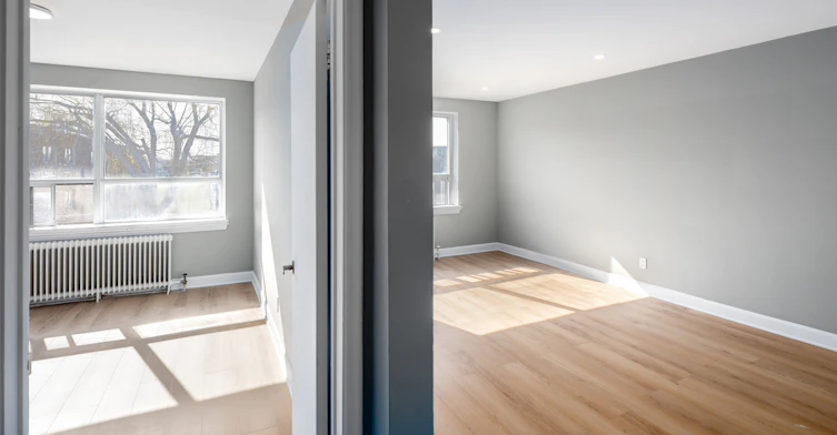 4 Greentree Court, Toronto, ON, M6M 2A5 - 8