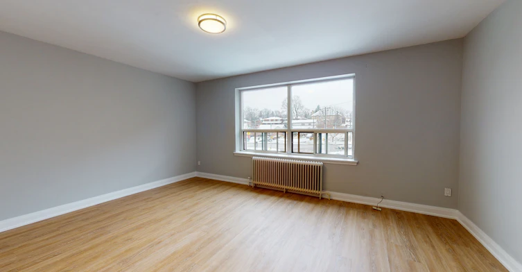 4 Greentree Court, Toronto, ON, M6M 2A5 - 3