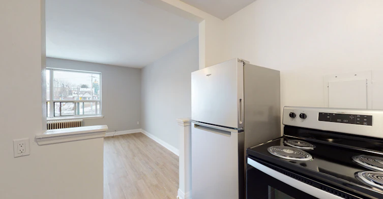 4 Greentree Court, Toronto, ON, M6M 2A5 - 2