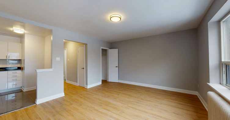 4 Greentree Court, Toronto, ON, M6M 2A5