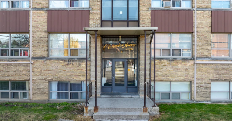4 Greentree Court, Toronto, ON, M6M 2A5 - 9
