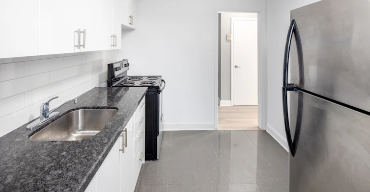 4 Greentree Court, Toronto, ON, M6M 2A5 - 5
