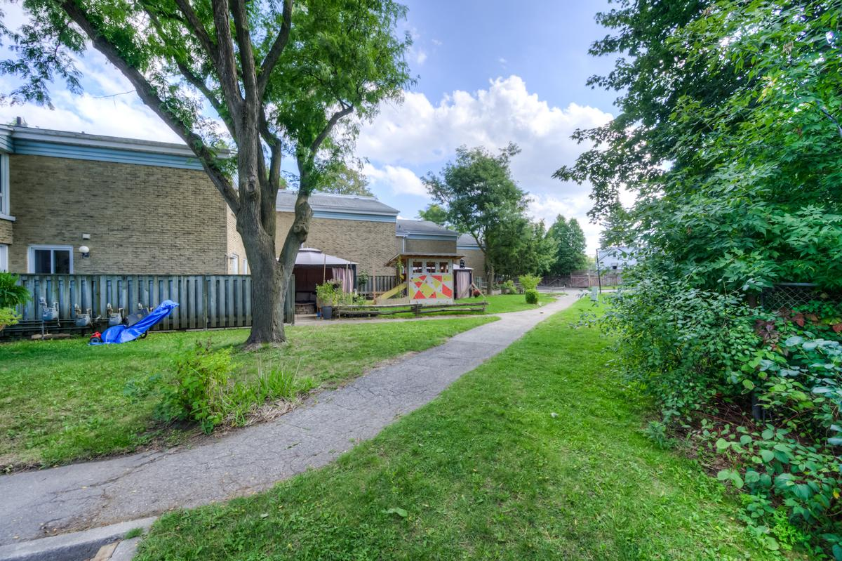 0058-99 Burns Drive, Guelph, ON, N1H 6V8