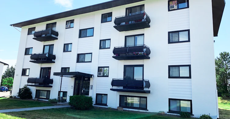 421-10-75 Milford Avenue, Waterloo, ON, N2L 3Z6