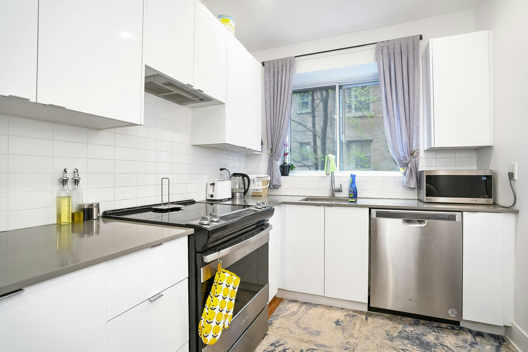 3440 Ridgewood Avenue, Montréal, QC, H3V 1C2 - 10