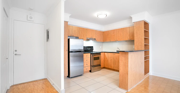 604-2100 Saint Marc Rue, Montréal, QC, H3H 2G6 - 3