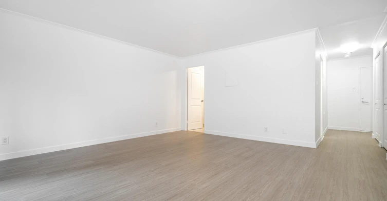 2100 Saint Marc Rue, Montréal, QC, H3H 2G6 - 5