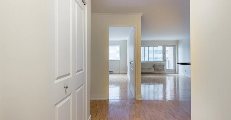 2100 Saint Marc Rue, Montréal, QC, H3H 2G6 - 6