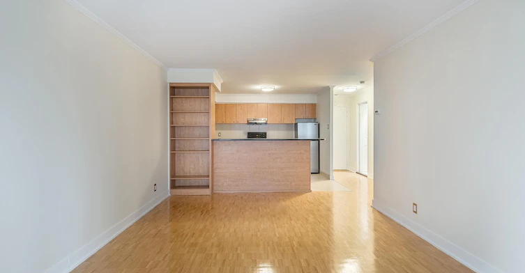 2100 Saint Marc Rue, Montréal, QC, H3H 2G6 - 5