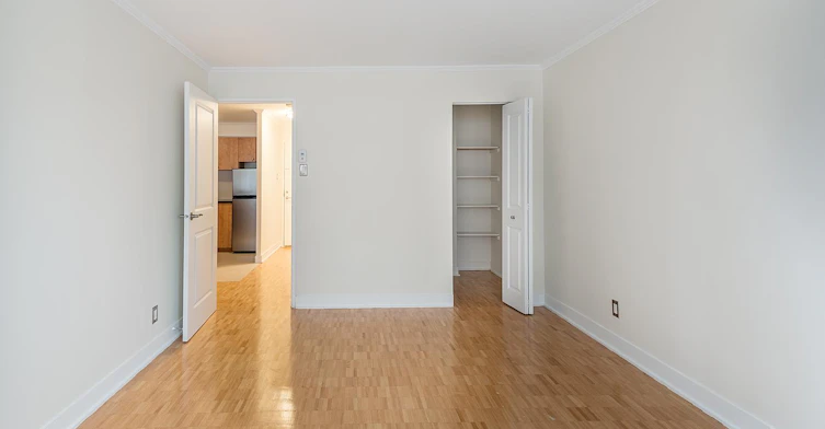 2100 Saint Marc Rue, Montréal, QC, H3H 2G6 - 12
