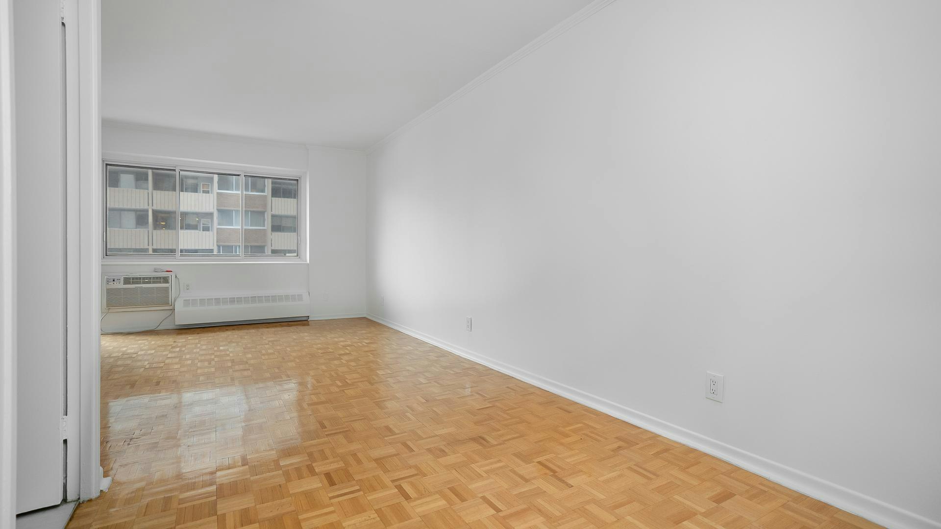2100 Saint Marc Rue, Montréal, QC, H3H 2G6 - 29