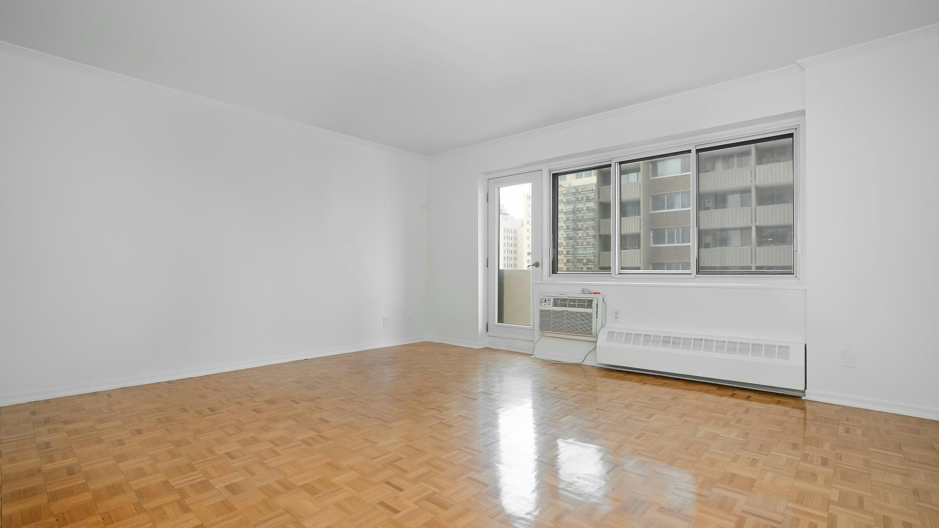 2100 Saint Marc Rue, Montréal, QC, H3H 2G6 - 23