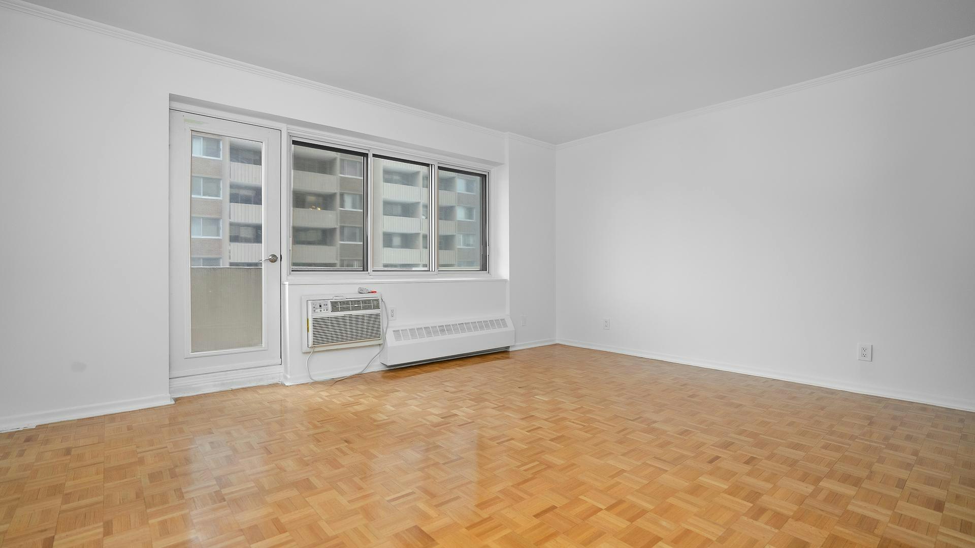 2100 Saint Marc Rue, Montréal, QC, H3H 2G6 - 26