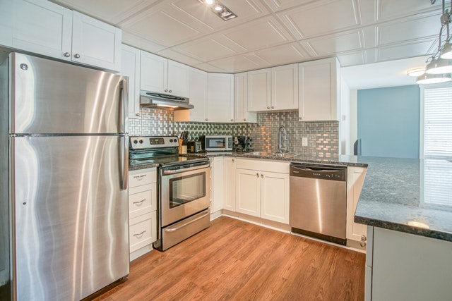 915 13 Avenue SW, Calgary, AB, T2R 1A9 - 13