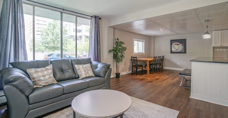 915 13 Avenue SW, Calgary, AB, T2R 1A9 - 11