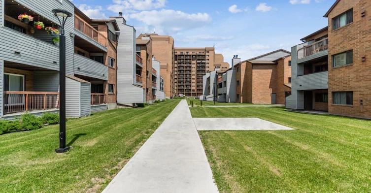 9100 Bonaventure Drive SE, Calgary, AB, T2J 6S6 - 16