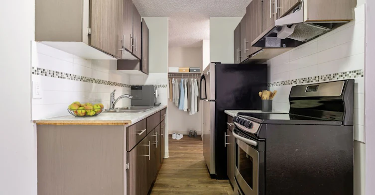 912 6th Avenue SW, Calgary, AB, T2P 0V6 - 9