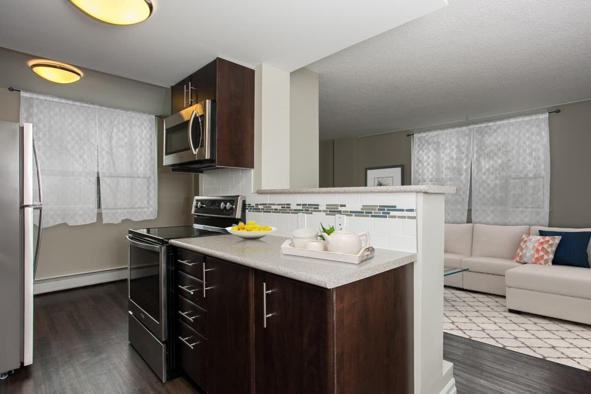 9999 111th Street NW, Edmonton, AB, T5K 1K3 - 13
