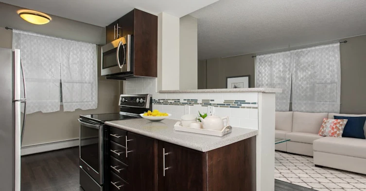 9999 111th Street NW, Edmonton, AB, T5K 1K3 - 13