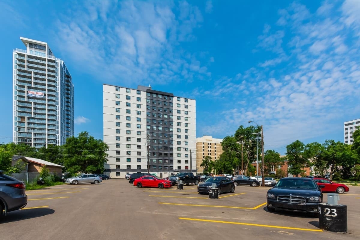 9999 111th Street NW, Edmonton, AB, T5K 1K3 - 16