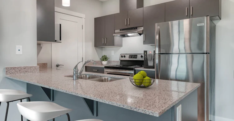 11711 105 Avenue NW, Edmonton, AB, T5H 0L9 - 13