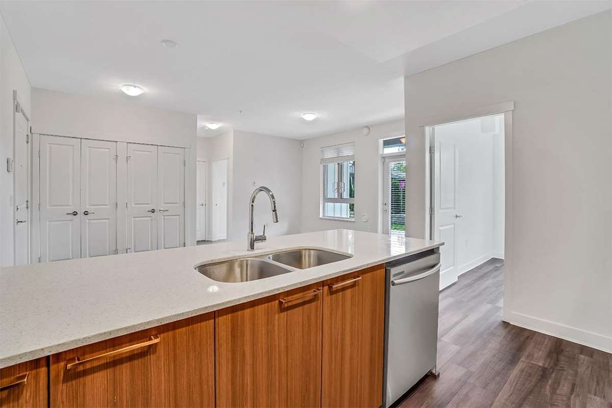 5393 201 Street, Langley, BC, V3A 1P6 - 10