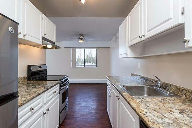 908 Sixth Avenue, New Westminster, BC, V3M 2B6 - 2