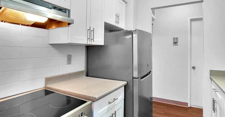 810 St. Andrews Street, New Westminster, BC, V3M 1V8 - 3