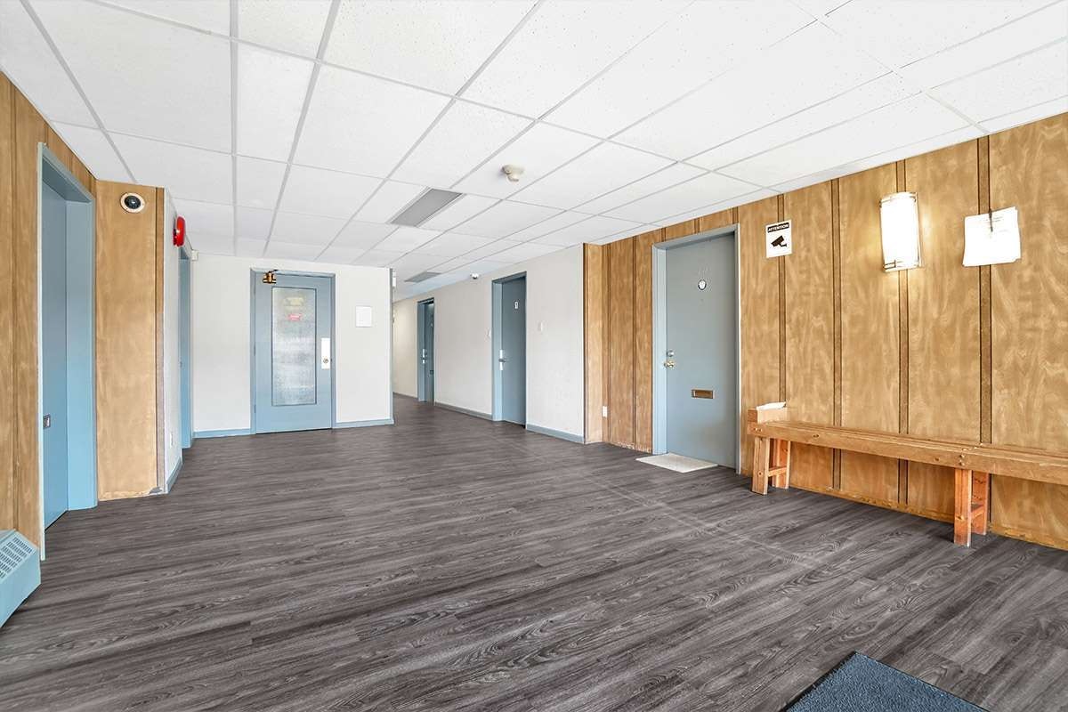 525 Tenth Street, New Westminster, BC, V3M 3Z4 - 4