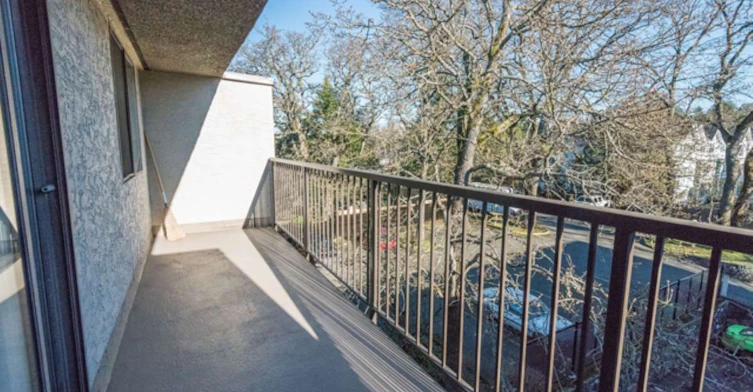 3501 Savannah Avenue, Saanich, BC, V8X 1S5 - 7