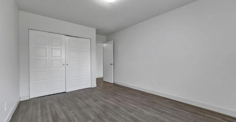 10463 150th Street, Surrey, BC, V3R 4B2 - 4