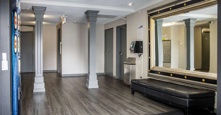 1204 Yates Street, Victoria, BC, V8V 4V1 - 3