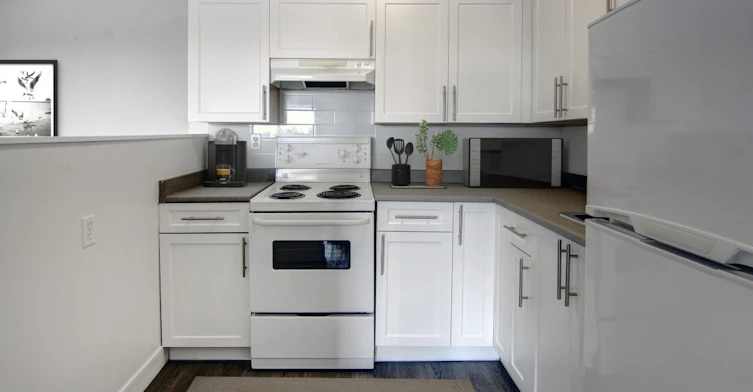 243 East Gorge Road, Victoria, BC, V9A 1L1 - 13