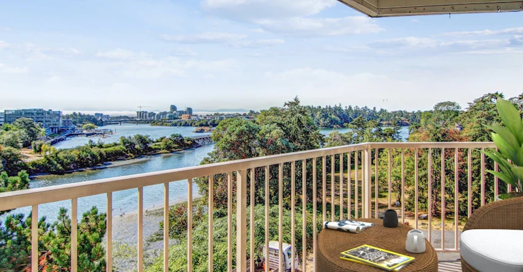 243 East Gorge Road, Victoria, BC, V9A 1L1 - 3