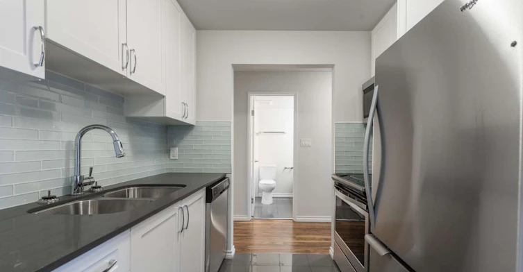 3220 Quadra Street, Saanich, BC, V8X 1G4 - 5