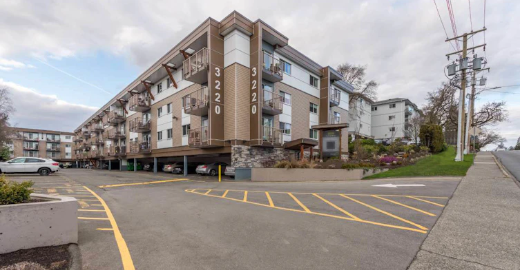 3220 Quadra Street, Saanich, BC, V8X 1G4 - 7