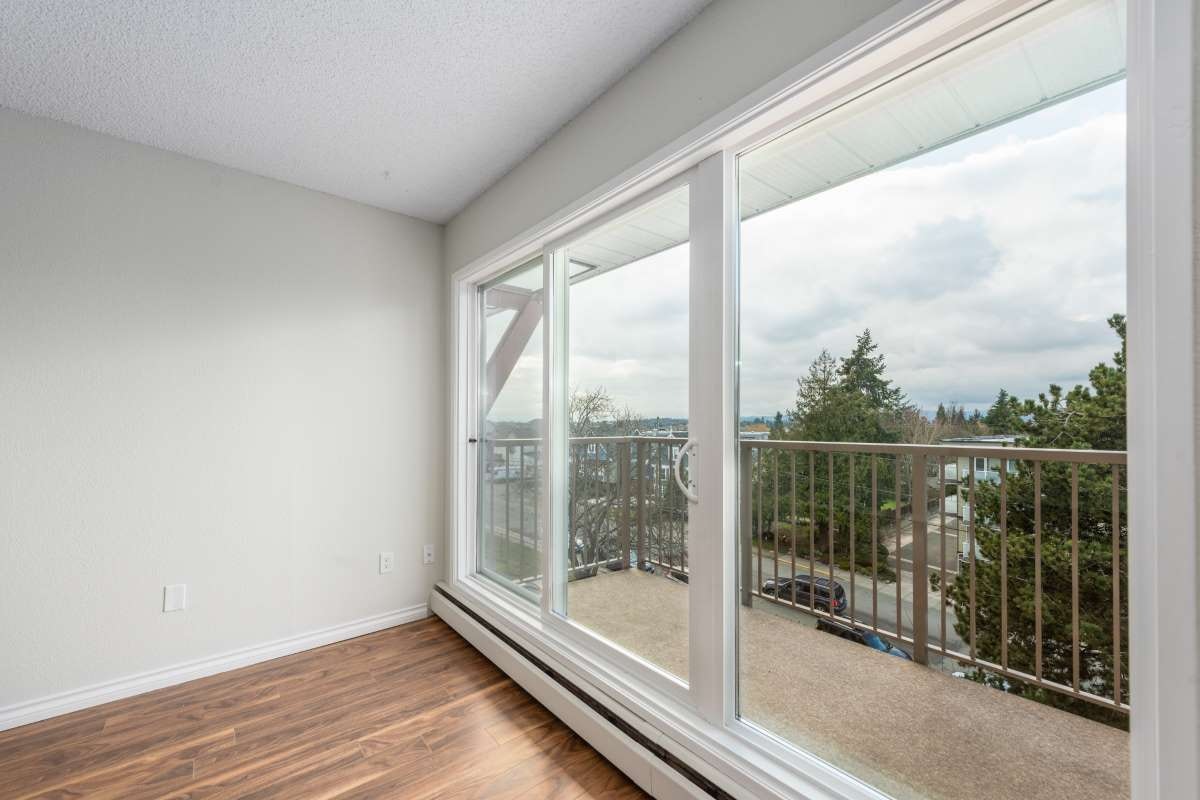 3220 Quadra Street, Saanich, BC, V8X 1G4 - 8