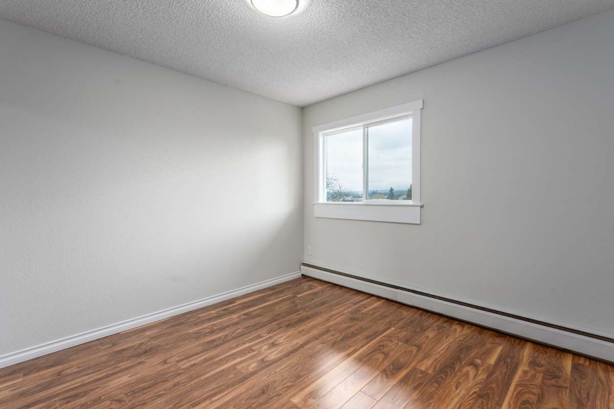 3220 Quadra Street, Saanich, BC, V8X 1G4 - 13
