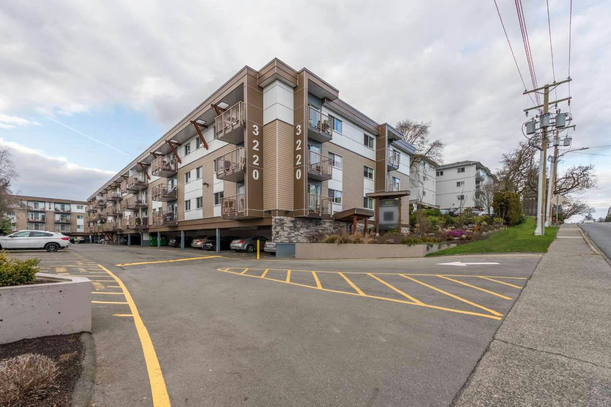 3220 Quadra Street, Saanich, BC, V8X 1G4 - 5