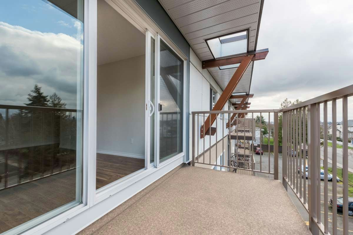 3220 Quadra Street, Saanich, BC, V8X 1G4 - 8